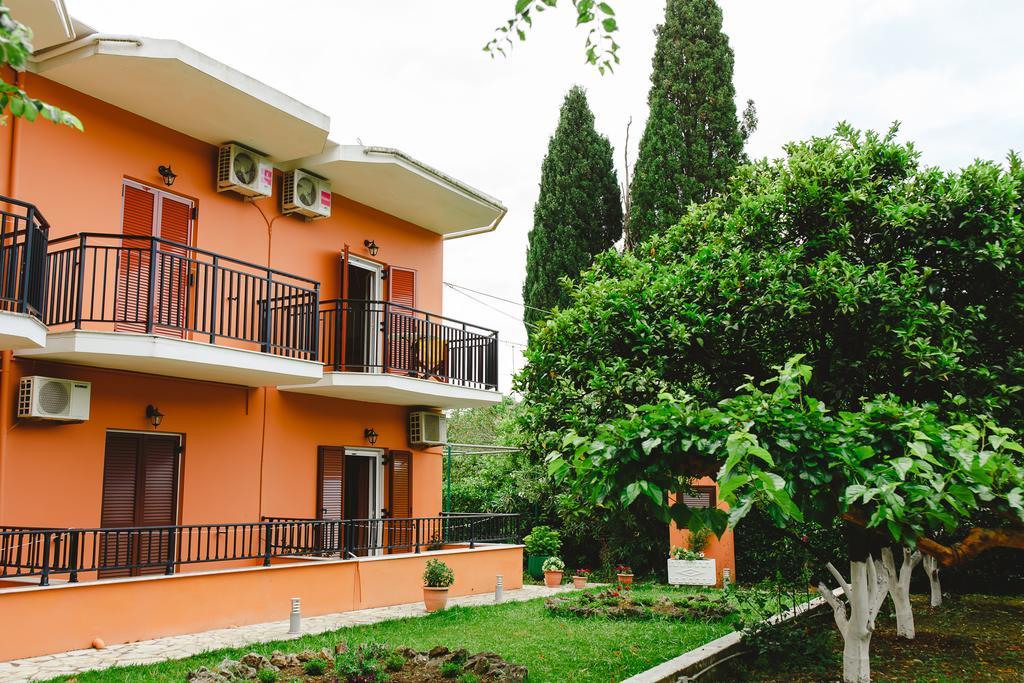 Aspa'S Apartments Dassia  Esterno foto